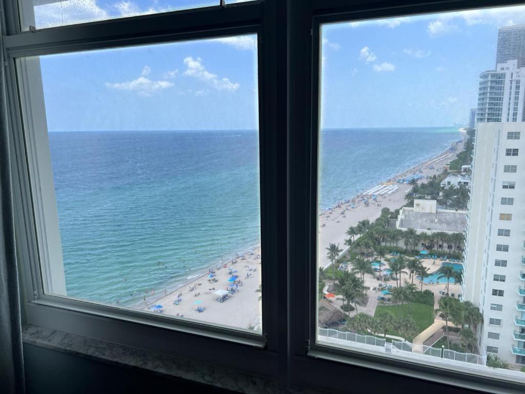 Penthouse Beach Front 1St Line, 2 Bedroom 2 Ba, New Decoration & Furnitures, Unobstructed View Of The Beautiful Atlantic, Free Parking Hollywood Ngoại thất bức ảnh