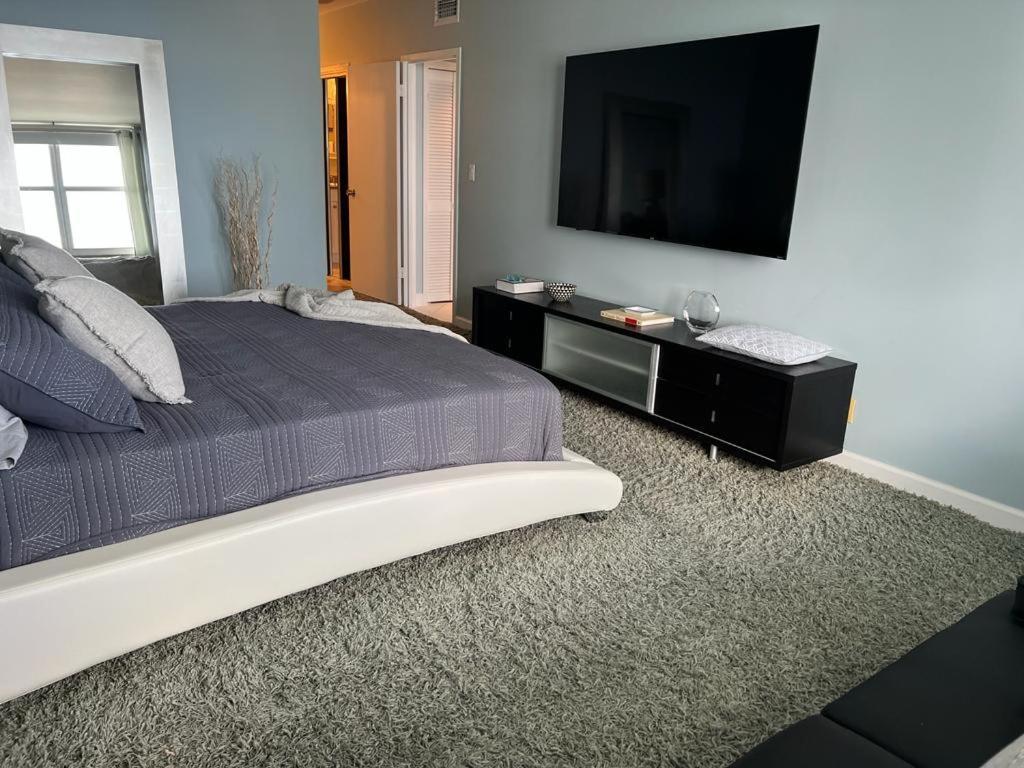 Penthouse Beach Front 1St Line, 2 Bedroom 2 Ba, New Decoration & Furnitures, Unobstructed View Of The Beautiful Atlantic, Free Parking Hollywood Ngoại thất bức ảnh