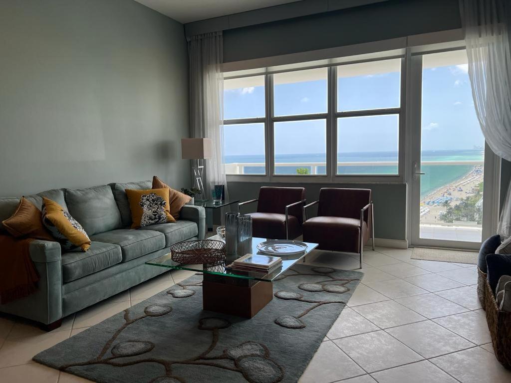 Penthouse Beach Front 1St Line, 2 Bedroom 2 Ba, New Decoration & Furnitures, Unobstructed View Of The Beautiful Atlantic, Free Parking Hollywood Ngoại thất bức ảnh